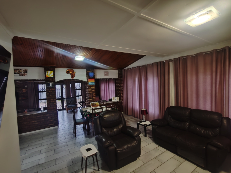 3 Bedroom Property for Sale in Windsor Park Eastern Cape